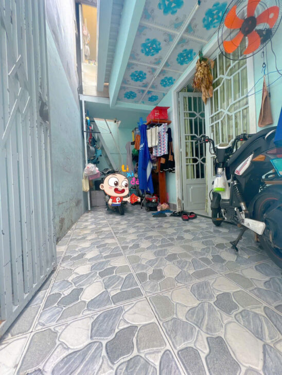 HẺM 1 SẸT – Cách mặt tiền đường 50m Q4 NGANG 11 DÀI 5,5 CÓ 4 TỶ