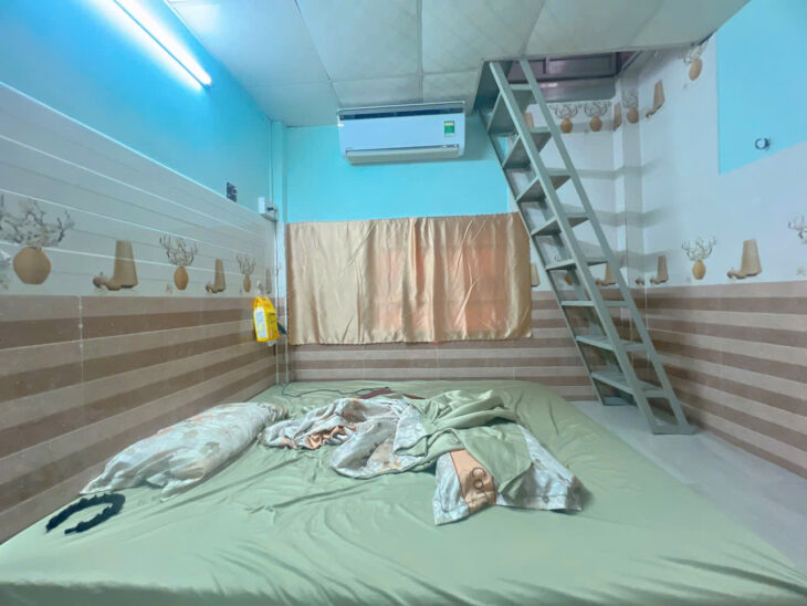 HẺM 1 SẸT – Cách mặt tiền đường 50m Q4 NGANG 11 DÀI 5,5 CÓ 4 TỶ