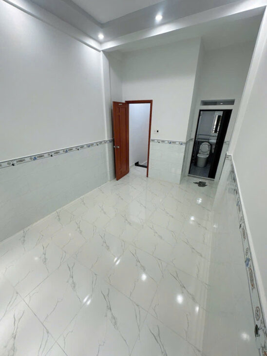 SÁT MẶT TIỀN HOÀNG DIỆU Q4 DIỆN TÍCH SD 63 M2 CÓ 4 TỶ