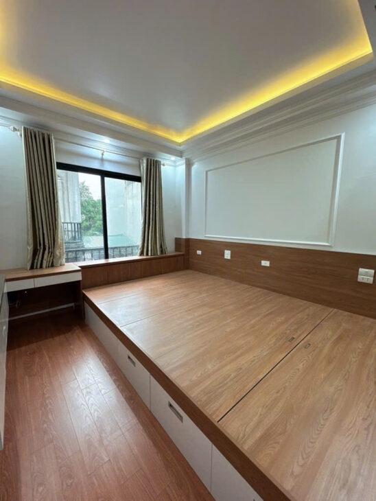 30.8m² Ngọc Thụy – MT 3.5m – 5 Tầng – Nhà Mới 90% – Full Nội Thất – 6.65 Tỷ