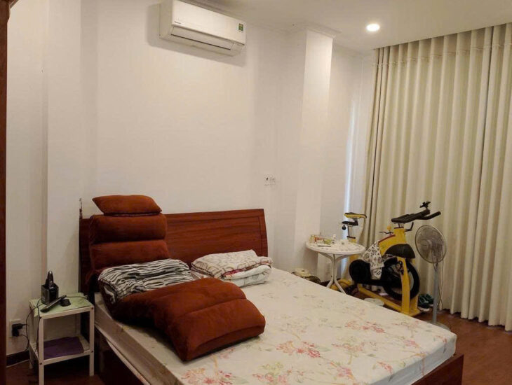 HẺM XE HƠI ĐẠI LỘ TRẦN HƯNG ĐẠO NGANG 4.5 X14 ĐÚC BÊ TÔNG Q1 DƯỚI 300 TRIỆU M2