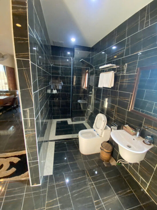 BÁN KHÁCH SẠN GIÁ RẺ DÒNG TIỀN CAO 300TR/TH. THỦ ĐỨC. TP HỒ CHÍ MINH