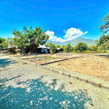 Đất full thổ cư , đường ô tô tận nơi giá rẻ . diện tích 130 m2