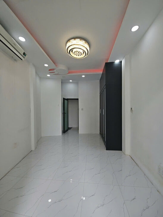 Sát mặt tiền Vĩnh hội Khánh Hội Q4 NHÀ MỚI CHỈ 3 TỶ