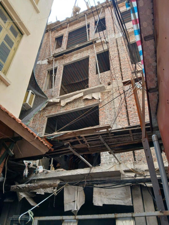 SIÊU PHẨM NHÀ MỚI TÂY HỒ MỚI TINH 5 TẦNG THANG MÁY – NGÕ THÔNG – 8 PHÒNG KHÉP KÍN – CÁCH Ô TÔ 5M