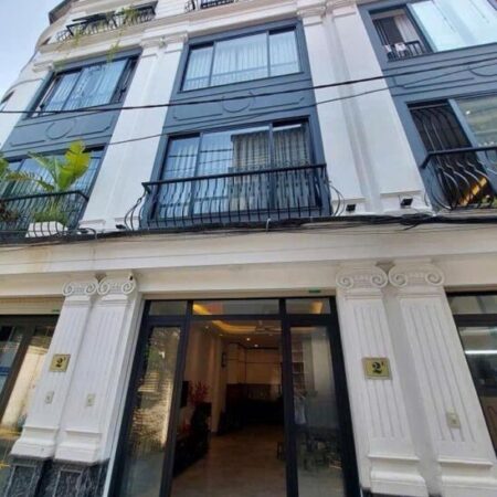 40.5m² – Ngọc Thụy – Phân Lô – MT 4m – 5 Tầng Nội Thất Full – Ô Tô Vào Nhà – Giá 10.6 Tỷ