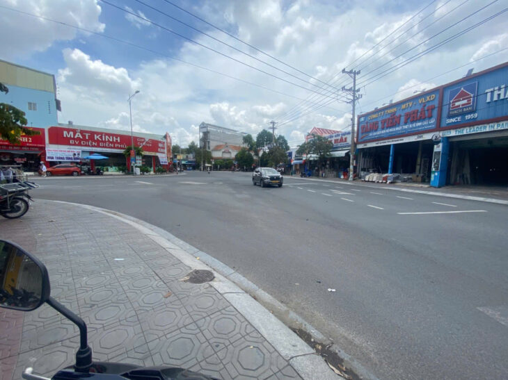 BÁN NHÀ GIÁ RẺ GÀN BIGC GO DĨ AN GIÁ 45 TỶ- 660M2 (10 X 66 ) DÒNG TIỀN 150TR/TH