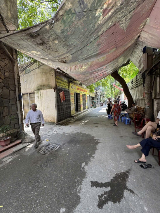 NHÀ NGUYỄN TRÃI – NGÕ Ô TÔ TRÁNH – LÔ GÓC 2 MẶT THOÁNG – VIEW ROYAL CITY