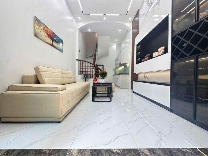 CHỦ VỠ NỢ CẦN BÁN GẤP – NHÀ HOÀNG HOA THÁM VỊ TRÍ THUẬN TIỆN NHẤT NGÕ RỘNG 3M TRƯỚC NHÀ 4M – GIAO