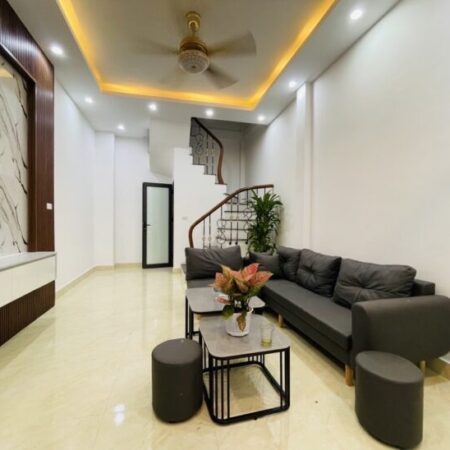 HOÀNG SÂM DT 35M CHỈ 7,35 TỶ PHÂN LÔ,2 THOÁNG,Ô TÔ TRÁNH 15M,FULL NỘI THẤT