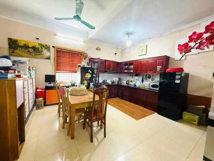 MẶT TIỀN KHỦNG – Ô TÔ VF3 VÀO NHÀ – 10M RA NGÕ Ô TÔ TẢI – VỊ TRÍ ĐẸP ĐẦU TƯ SỬA CCMN CỰC ĐẸP – Lê