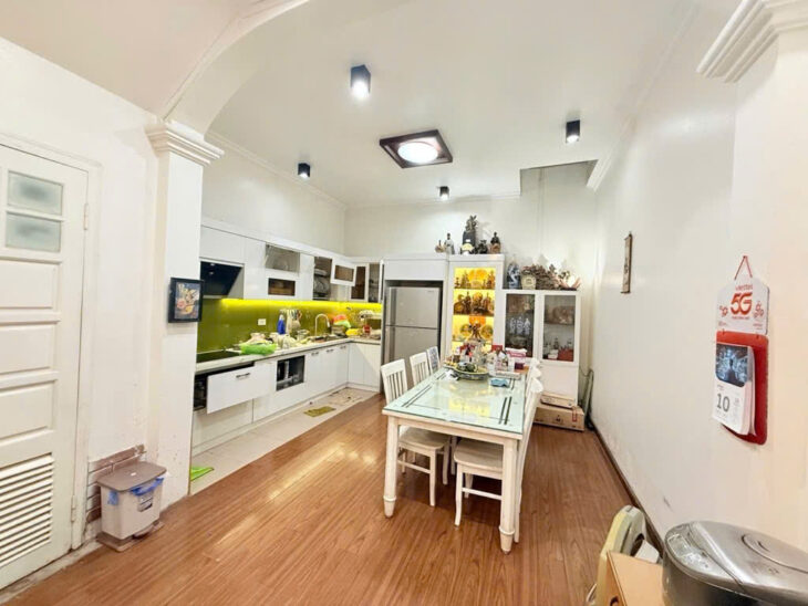 Bán nhà phố Lê Trực, Điện Biên Phủ, trung tâm Ba Đình DT 54m2, 5 tầng khu phân lô dân trí, KD văn