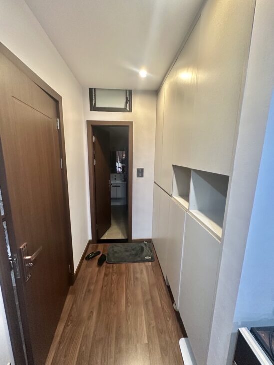 LẠC LONG QUÂN 40M GIÁ 12 TỶ-GẦN Ô TÔ TRÁNH,NGÕ THÔNG,DÂN XÂY,NỘI THÁT ĐẸP