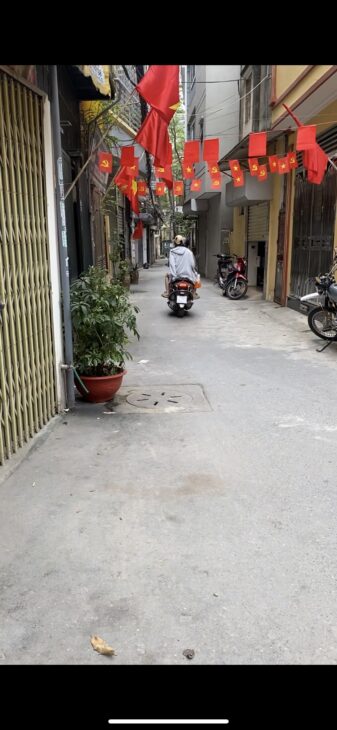 TT CẦU GIẤY 42M x6 TẦNG 9,5 TỶ.BA GÁC ĐỖ CỬA,DÂN XÂY,NGÕ THÔNG,THOÁNG SÁNG