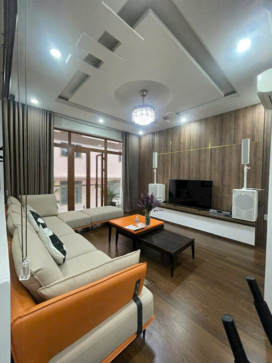 BÁN NHÀ 5 TẦNG CÓ THANG MÁY – TRUNG TÂM PHỐ – HẺM Ô TÔ ĐƯỜNG BẠCH ĐẰNG