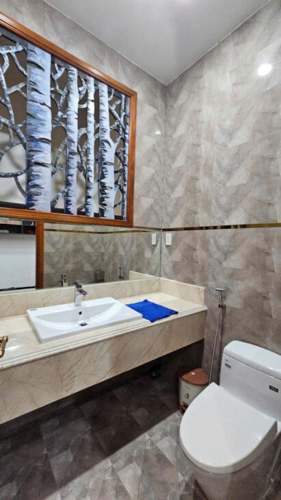 BÁN NHÀ 5 TẦNG CÓ THANG MÁY – TRUNG TÂM PHỐ – HẺM Ô TÔ ĐƯỜNG BẠCH ĐẰNG