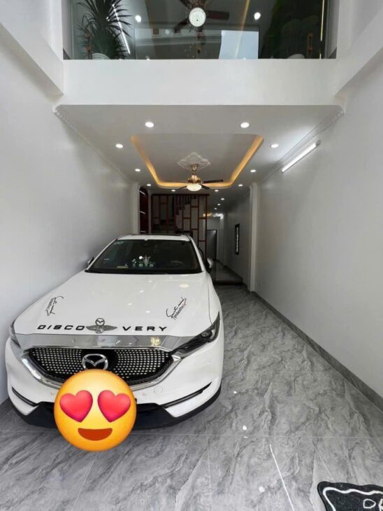 Đông Mỹ, Thanh Trì, 4 tầng 8.6 tỉ thang máy nhập khẩu, full nội thất xịn