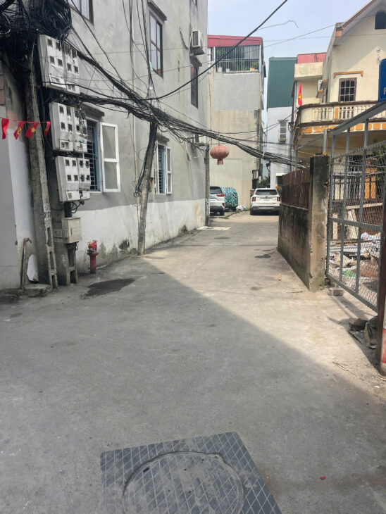 Bán Gấp, nhà 2 tầng Ngọc Thụy, 34m2 Mt4m, gần công viên, 5ty28