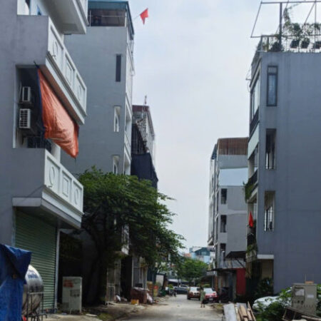 Đất Đẹp Cụm CN Lai Xá 65.4m2-MT4.5, Vỉa hè KD, ô tô tránh, giá 10.9 tỷ