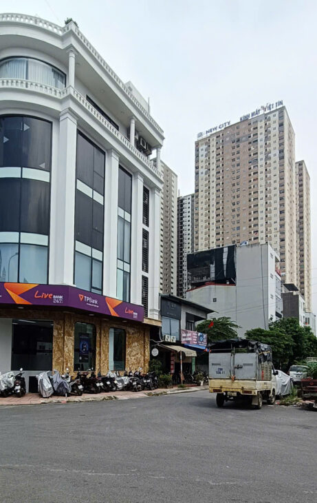 Đất Đẹp Cụm CN Lai Xá 65.4m2-MT4.5, Vỉa hè KD, ô tô tránh, giá 10.9 tỷ