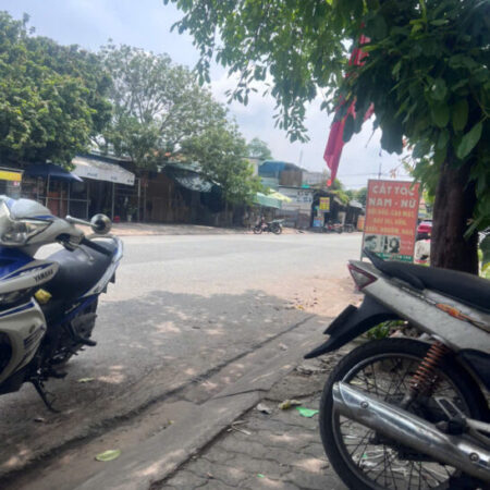 An cư Kdc Phú Xuân nhà phố 1 trệt 2 lầu , úp mái , mt trục chính 20m , giá 11,5 tỷ