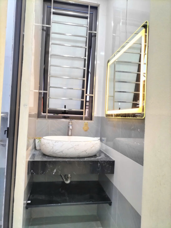 Bán nhà mặt đường QL1A Ngọc Hồi – khu vực Thanh Trì.5 tầng 32m2 10.7 tỉ