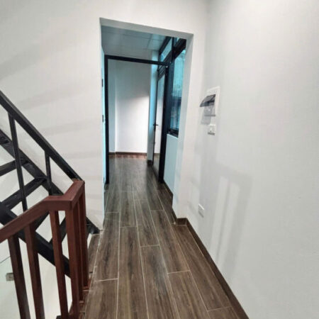 Nhà mới xây- Hộ khẩu Ngọc Thụy – 3 Tầng,4 phòng ngủ – 4ty25- 10p Sang phố Cổ