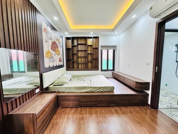 CẦU GIẤY 41M x6 TẦNG GIÁ 9,350 TỶ,OTO TRÁNH 10M,NGÕ THÔNG