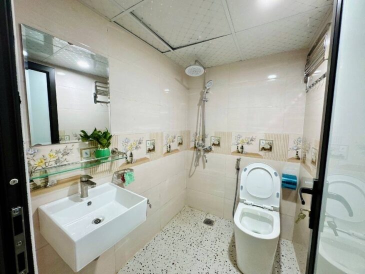 NGỌC HÀ 18/32M GIÁ CHỈ 5,1 TỶ-FULL NỘI THẤT ĐẸP,NGÕ THÔNG,GÀN HỒ Ô TÔ TRÁNH