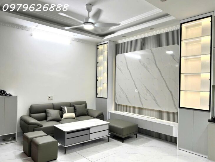 BÁN NHÀ PHỐ LÊ THANH NGHỊ – FULL NỘI THẤT – NGÕ THOÁNG – LÔ GÓC ĐẸP. 62x5T
