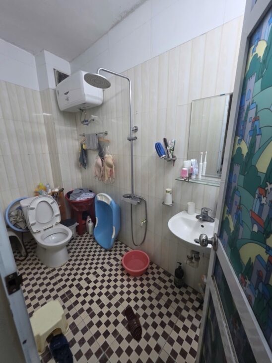 QUAN HOA CẦU GIẤY 28M x MT 4,1M GIÁ 6,8 TỶ NGÕ RỘNG 3M,THÔNG CÁC HƯỚNG