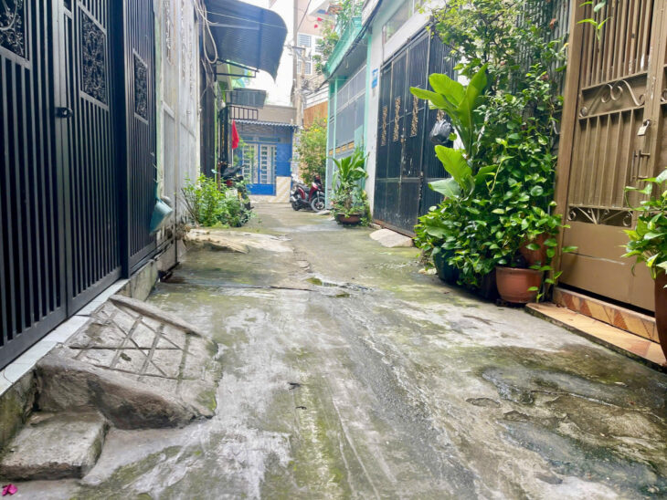 BÁN NHÀ 2 TẦNG 46m SHR 3PN ĐÔNG HƯNG THUẬN, Q12 HẺM 4M CHỈ 3,65 TỶ GẦN TÂN BÌNH