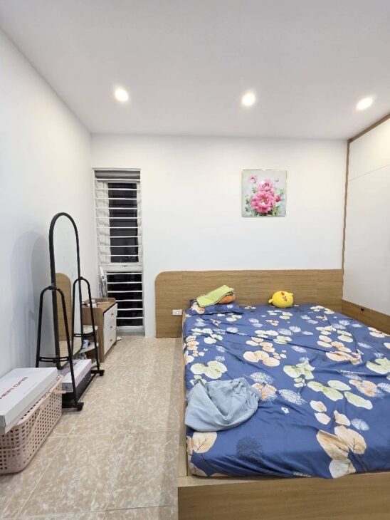 CĂN HỘ ĐƯỜNG MẠC THÁI TỔ CẦU GIẤY DT 76M-3 NGỦ 2 WC GIÁ 6,4 TỶ