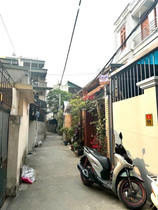 SIÊU PHẨM THƯỢNG THANH – NGÕ THÔNG – Ô TÔ GẦN – NHÀ ĐẸP 3 TẦNG – GIÁ CHỈ 8.2 TỶ