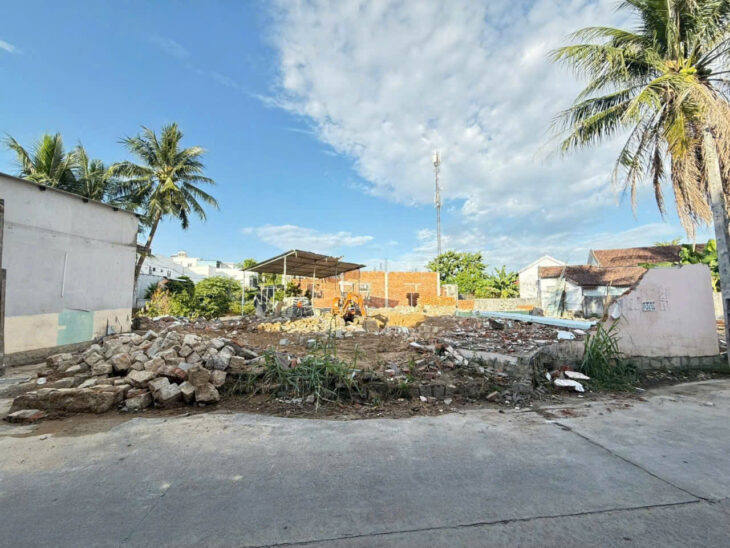 DUY NHẤT 01 LÔ GÓC ĐƯỜNG NHỰA 2 OTO ĐUA, VÕ DÕNG, VĨNH TRUNG, NHA TRANG.