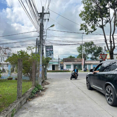 DUY NHẤT 01 LÔ GÓC ĐƯỜNG NHỰA 2 OTO ĐUA, VÕ DÕNG, VĨNH TRUNG, NHA TRANG. DUY NHẤT 01 LÔ GÓC ĐƯỜNG NHỰA 2 OTO ĐUA, VÕ DÕNG, VĨNH TRUNG, NHA TRANG.