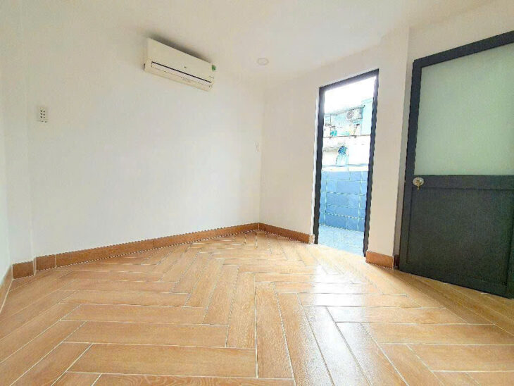 Bán nhà ở đường Nguyễn Kiệm hường ra Phạm Văn Đống giáp Bình Thạnh giá chỉ 3 tỷ nhà đẹp, ở ngay.