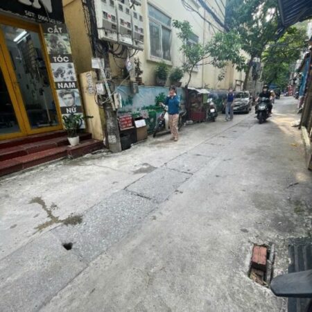 DƯƠNG QUẢNG HÀM DT 30M,NGÕ THÔNG,GẦN PHỐ GIÁ 6,25 TỶ DƯƠNG QUẢNG HÀM DT 30M,NGÕ THÔNG,GẦN PHỐ GIÁ 6,25 TỶ