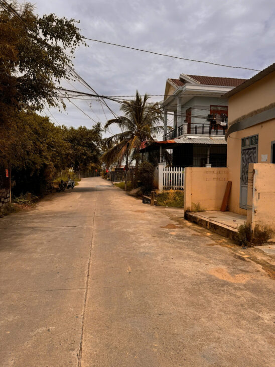 BÁN 2 LÔ MẶT TIỀN ĐƯỜNG NHỰA 2 OTO ĐUA, VÕNG DÕNG, VĨNH TRUNG, NHA TRANG.