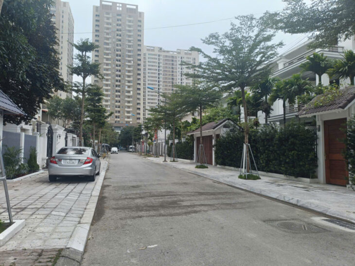 Biệt thự Tân Tây Đô 214.2m2 – 3 tầng – MT 12m, vị trí đẹp, giá 29,9 tỷ