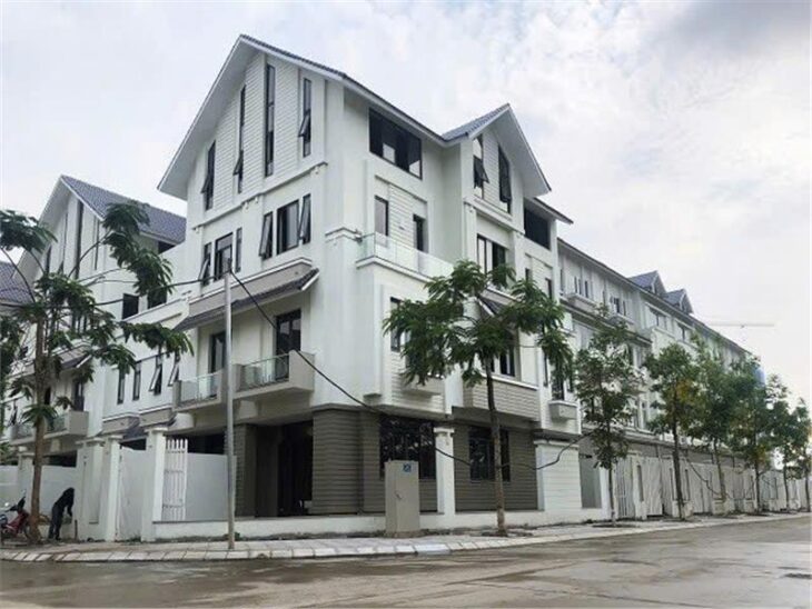 Bán biệt thự nhà vườn cao cấp- vườn hoa trức nhà, sát tổ hợp chung cư An Bình-KĐT Lê Trọng Tấn
