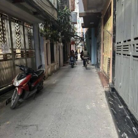 DƯƠNG QUẢNG HÀM 40M x5 TẦNG GIÁ 11,3 TỶ,NGÕ THÔNG,NHÀ ĐẸP Ở NGAY