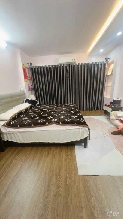 DƯƠNG QUẢNG HÀM 40M x5 TẦNG GIÁ 11,3 TỶ,NGÕ THÔNG,NHÀ ĐẸP Ở NGAY