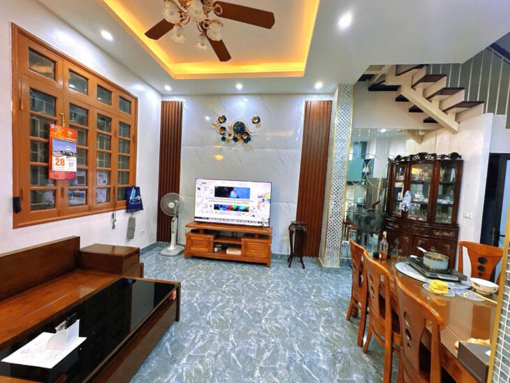 HÀO NAM LÔ GÓC 3 MẶT THOÁNG – GẦN Ô TÔ – DT 50m2 4 tầng mặt tiền 4.5m Giá 13.2 tỷ