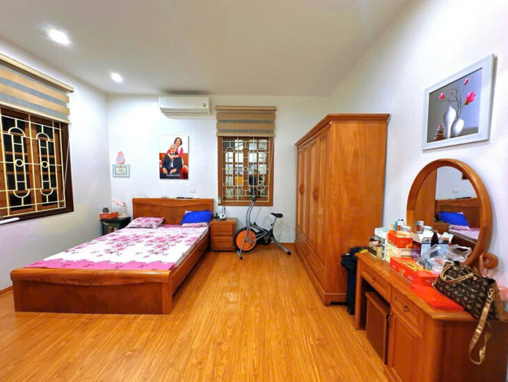 HÀO NAM LÔ GÓC 3 MẶT THOÁNG – GẦN Ô TÔ – DT 50m2 4 tầng mặt tiền 4.5m Giá 13.2 tỷ