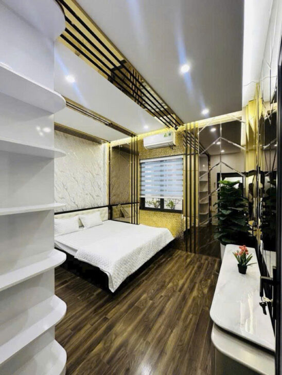 PL NGUYỄN CHÍ THANH – Ô TÔ TRÁNH – NGÕ THÔNG – 40m2 5 tầng mt 4.1m Giá 20tỷ