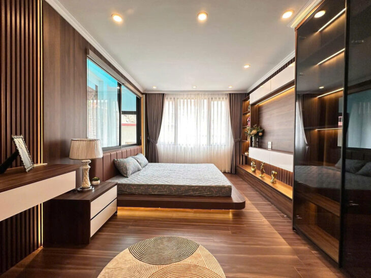 NGỌC KHÁNH – NHÀ ĐẸP – NGÕ THÔNG THANG MÁY Dt 52m2 6 tầng mặt tiền 4.6m Giá 18 tỷ