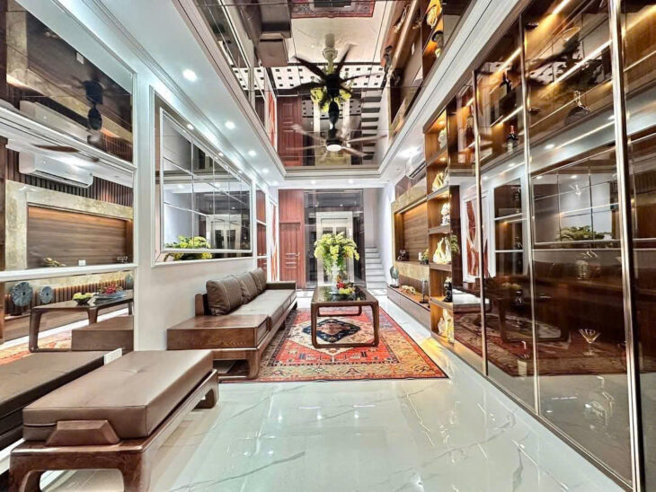 NGỌC KHÁNH – NHÀ ĐẸP – NGÕ THÔNG THANG MÁY Dt 52m2 6 tầng mặt tiền 4.6m Giá 18 tỷ