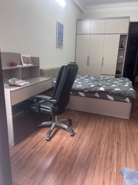 DỊCH VỌNG CẦU GIẤY 68M x5 TẦNG 15,5 TỶ NGÕ THẲNG,GẦN PHỐ,LÔ GÓC,Ô CHỜ THANG MÁY