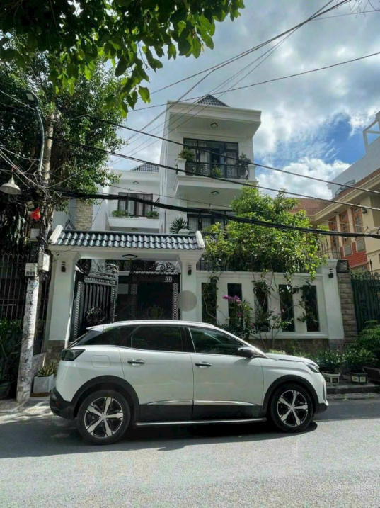 Căn duy nhất gần Dương Quảng Hàm 2 tầng, 5x19m, hẻm 4m, gần khu ăn uống giá 7.8 tỷ, ở ngay